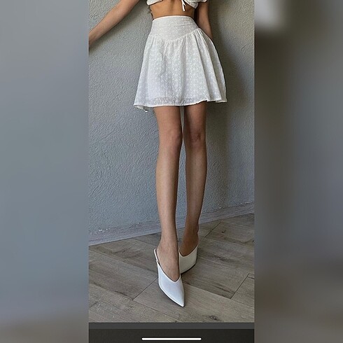 39 Beden beyaz Renk Zara..