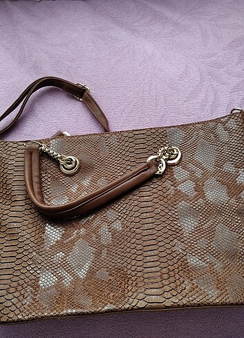 Michael Kors Markalı bayan büyük kol çantası