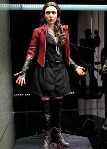 Hot toys scarlet Witch 30cm figür