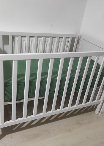 Beyaz Bebek Beşiği