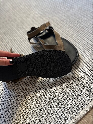 Pull and Bear sandalet
