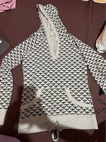Böcek desenli Sweatshirt