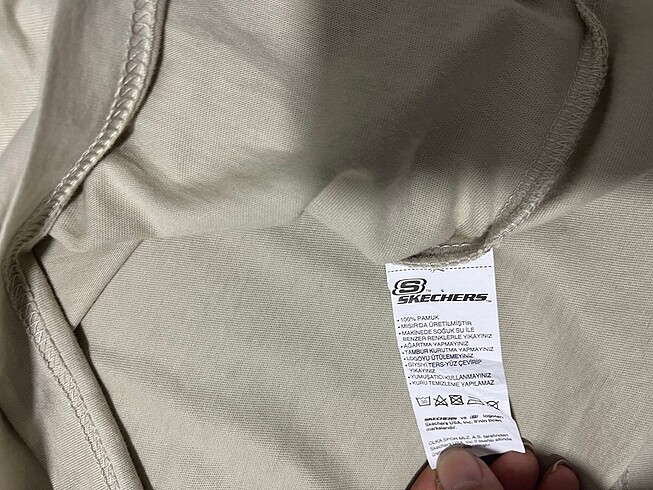 l Beden ten rengi Renk Orjinal skechers tshirt