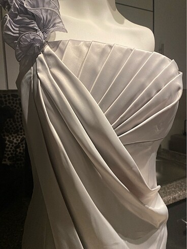 gri saten abiye elbise - Görsel 2