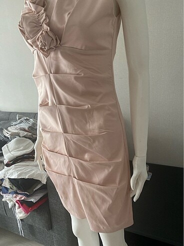 çiçek buketi detaylı pembe abiye - Görsel 7