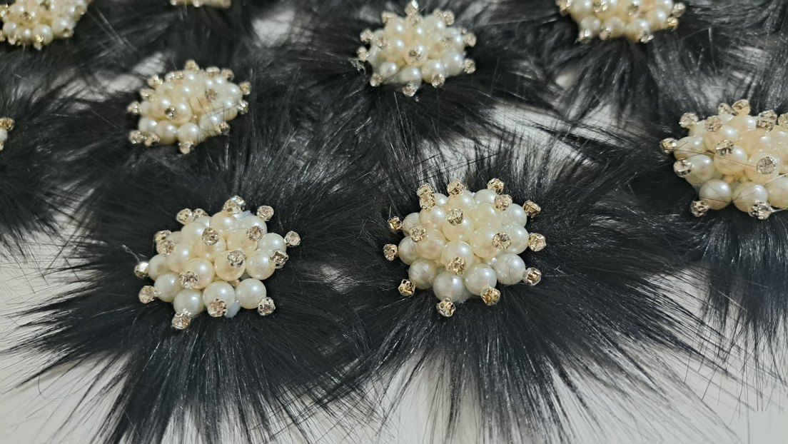 Koyu Beyaz İncili Kürklü Kadın patik Aksesuarı - Görsel 2