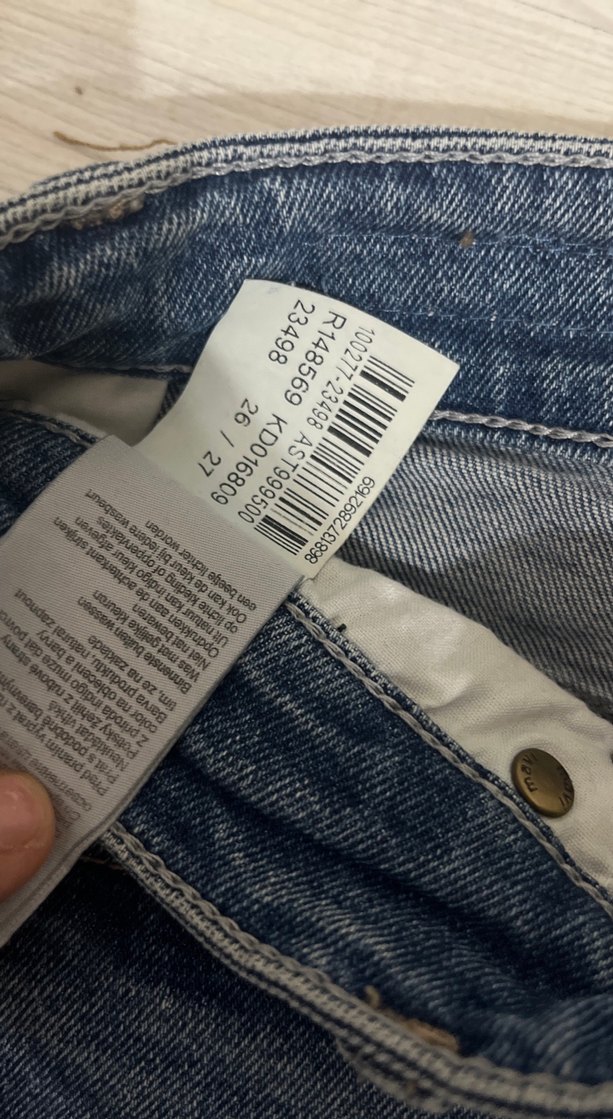 Nakışlı Bol Kesim Kadın Kot Pantolon - Görsel 4