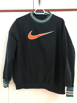 Nike İşaretli Sweatshirt