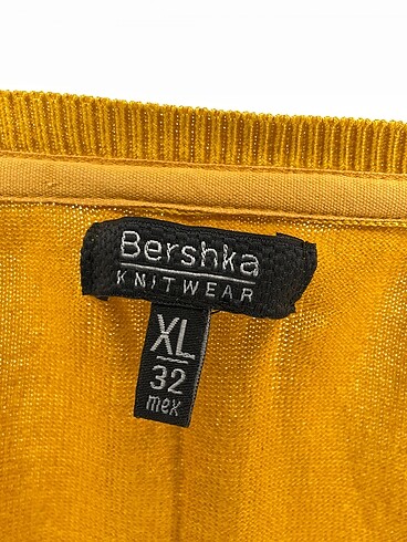 xl Beden çeşitli Renk Bershka Kazak / Triko %70 İndirimli.