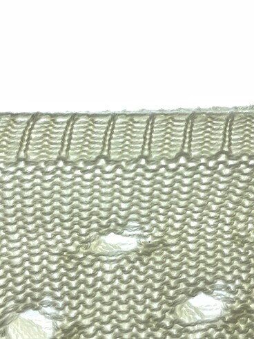 m Beden beyaz Renk PreLoved Süveter %70 İndirimli.