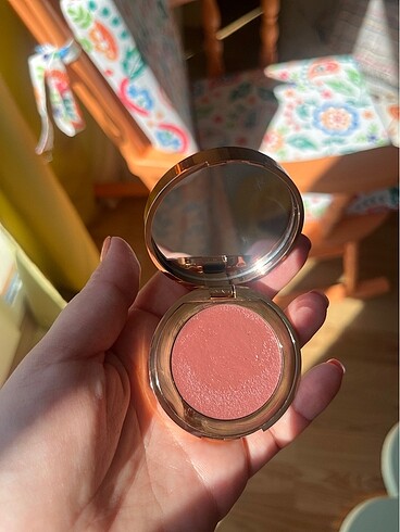 Diğer charlotte tilbury krem allık pillow talk