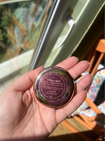 Beden Renk charlotte tilbury krem allık pillow talk