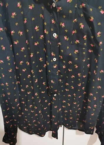 Pull and Bear Pull and bear çiçekli gömlek 