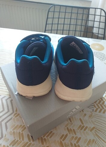 23 Beden Adidas erkek çocuk ayakkabısı
