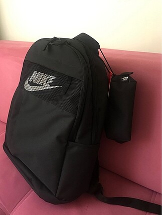 Orijinal nike sırt çantası