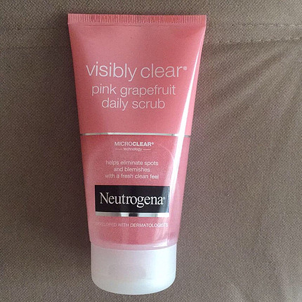 Neutrogena yüz temizleme jeli