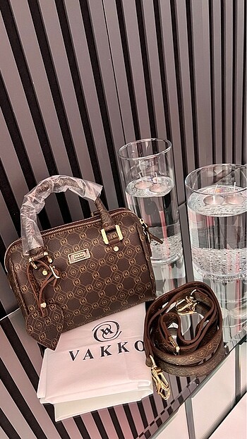 Beden VAKKO SPEEDY 21cm monogram canta