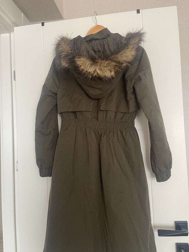 Yesi Suni Kürk Detaylı Uzun Kadın Mont - Görsel 3