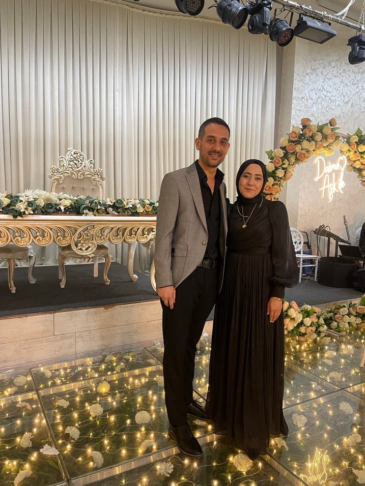 Uzun Kollu Siyah Drapeli Kadın Abiye Elbise - Görsel 4