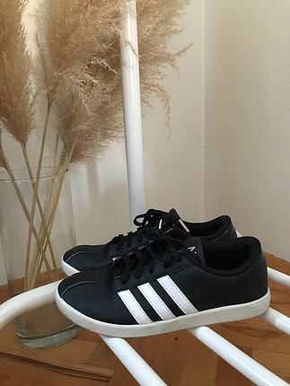 Adidas spor ayakkabı 