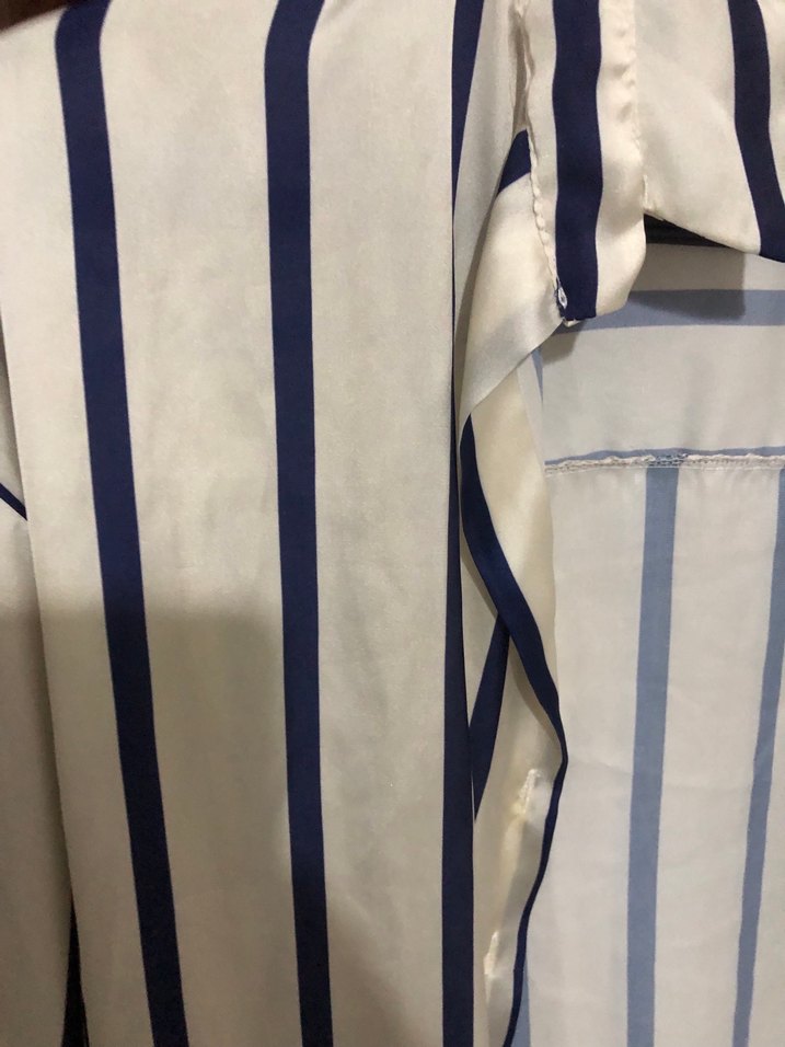 Düğmeli Beyaz Çizgili Kadın Gömlek - Görsel 3