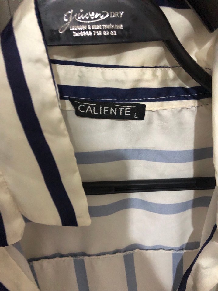 Düğmeli Beyaz Çizgili Kadın Gömlek - Görsel 2