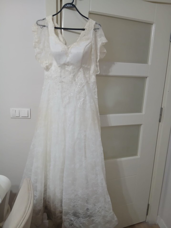 V Yaka Klasik Vintage A Kesim Gelinlik - Görsel 2