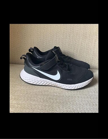 Nike spor ayakkabı