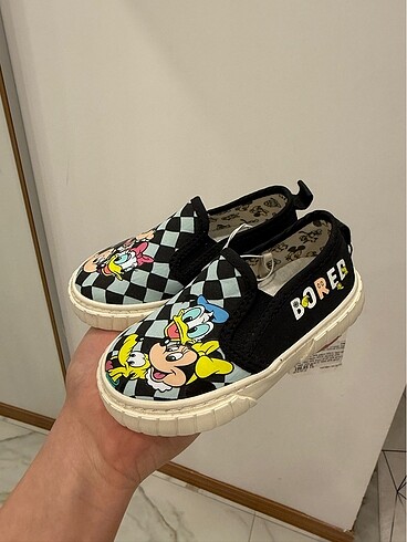 Zara disney desenli ayakkabı