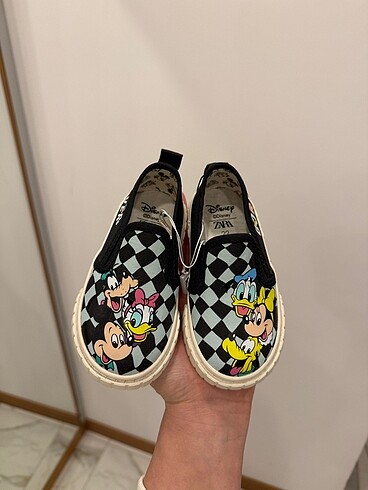 Zara Zara disney desenli ayakkabı
