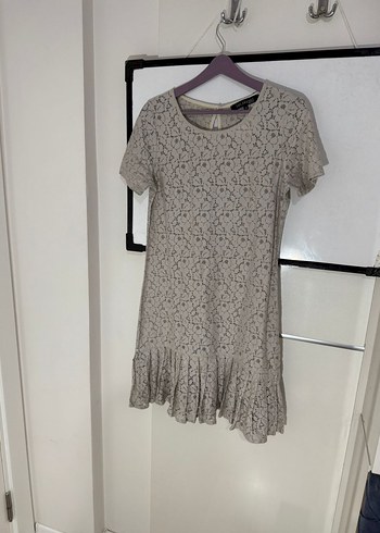 Dantel Detaylı Kısa Kollu Midi Elbise - Görsel 2