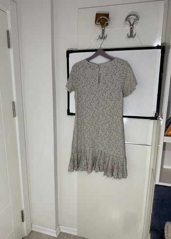 Dantel Detaylı Kısa Kollu Midi Elbise - Görsel 4