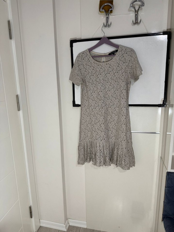 Dantel Detaylı Kısa Kollu Midi Elbise - Görsel 3