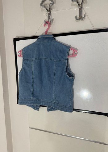 Dantel Detaylı Kolsuz Mavi Denim Ceket - Görsel 5