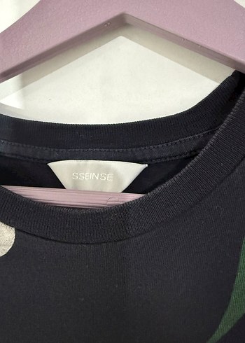 Siyah Çiçek Desenli Kısa Kollu Erkek Tişört - Görsel 3