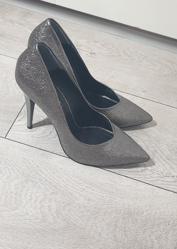 Gri Yılan Desenli Parlak Stiletto - Görsel 2