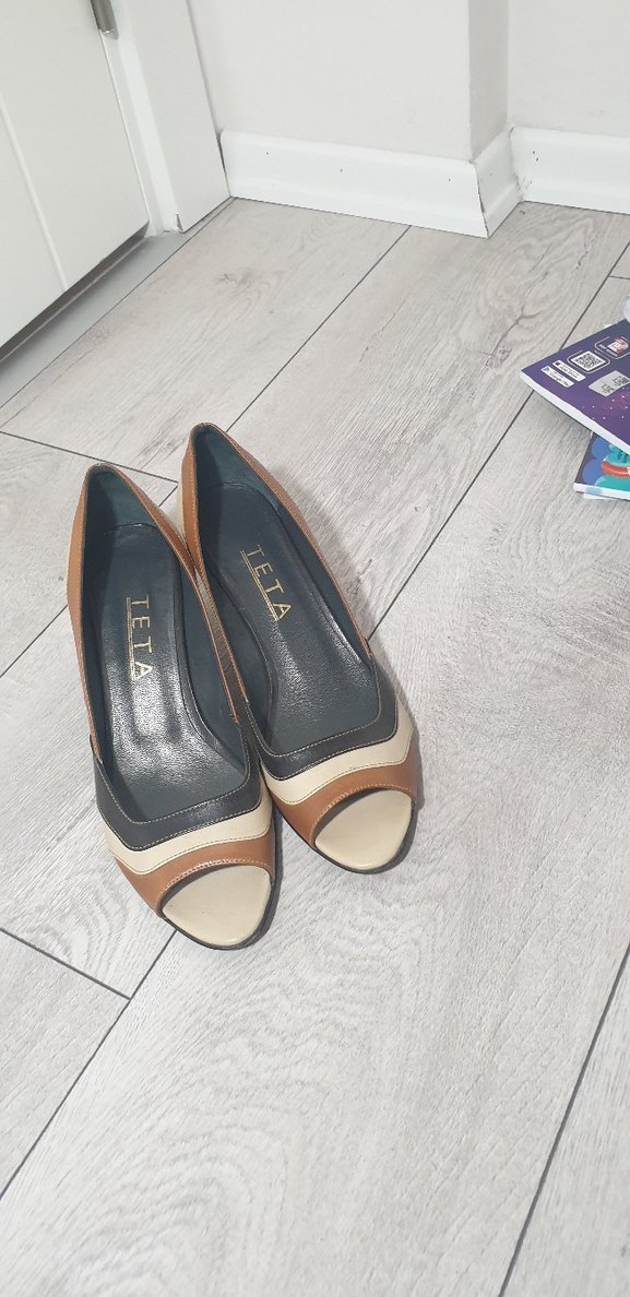 Bej Kadın Dolgu Topuk Klasik Ayakkabı - Görsel 4