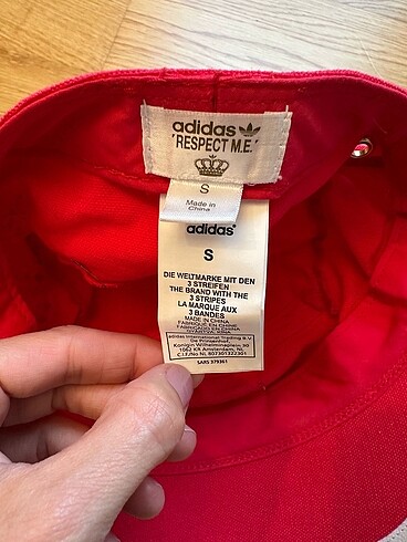 Beden kırmızı Renk Adidas şapka