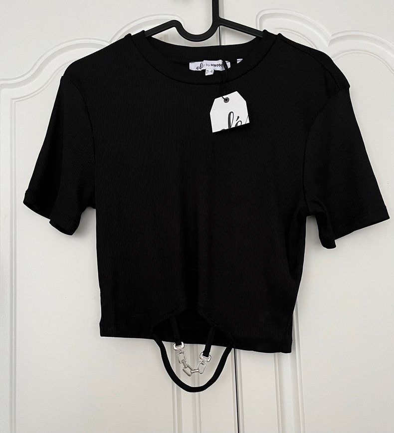 Koton Siyah Kısa Kollu Crop Top Metal Aksesuar - Görsel 3