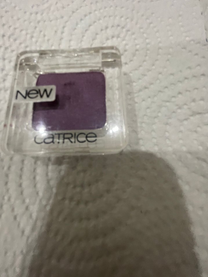 Koyu Mor Tekli Göz Farı tek kez kullandım - Görsel 2