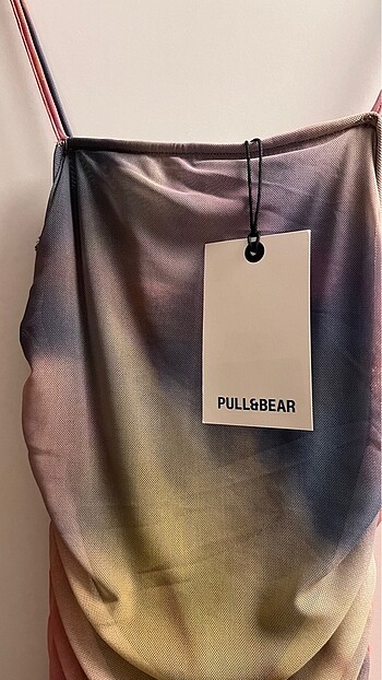 Pull and Bear etiketli askılı tül elbise
