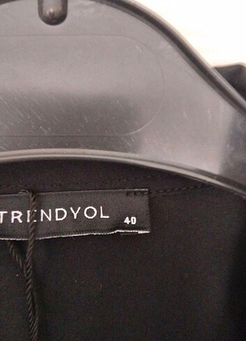 Trendyol & Milla Kolları tül puantiye baskılı gömlek