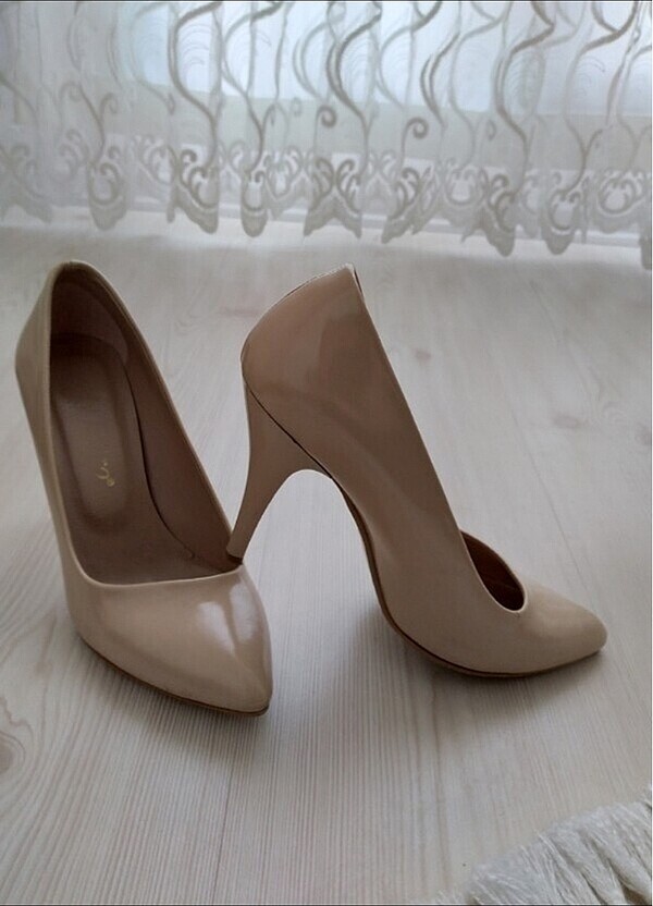 Topuklu ayakkabı - Görsel 2