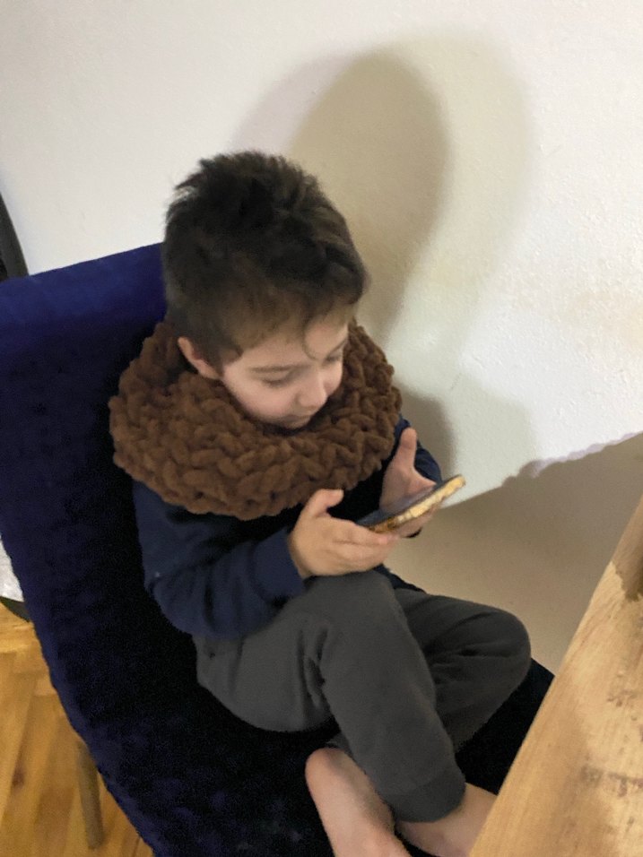 Kahverengi şal ve boyunluk - Görsel 4