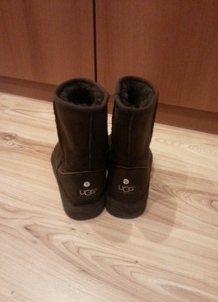38 Beden kahverengi Renk Hiç giyilmemiş,temiz, kutusunda UGG / Renk acı kahve