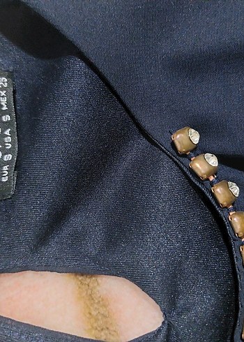 s Beden Siyah Zincir Detaylı Kolsuz Bluz