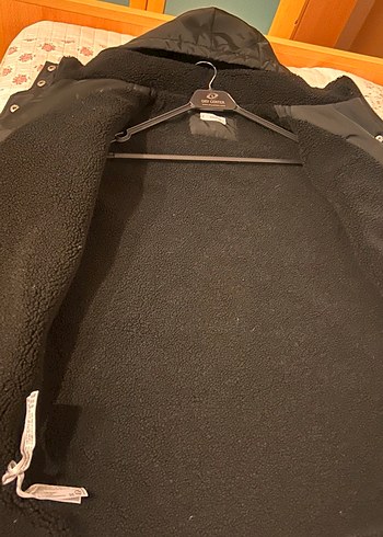 Mango 13/14 yaş kaban iki kere giyilmiştir sorunsuz - Görsel 3