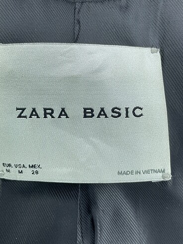 m Beden siyah Renk Zara Trenchcoat %70 İndirimli.