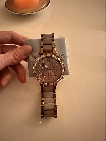 Beden Micheal kors saat