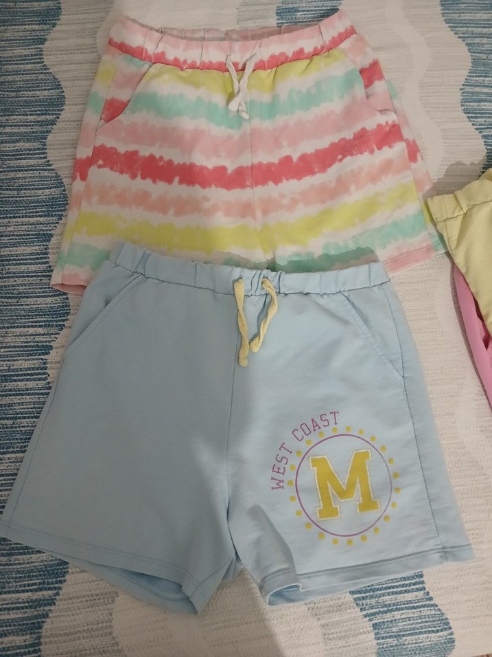 Kız Çocuk Renkli Bağcıklı Şort Seti 4 ad - Görsel 2